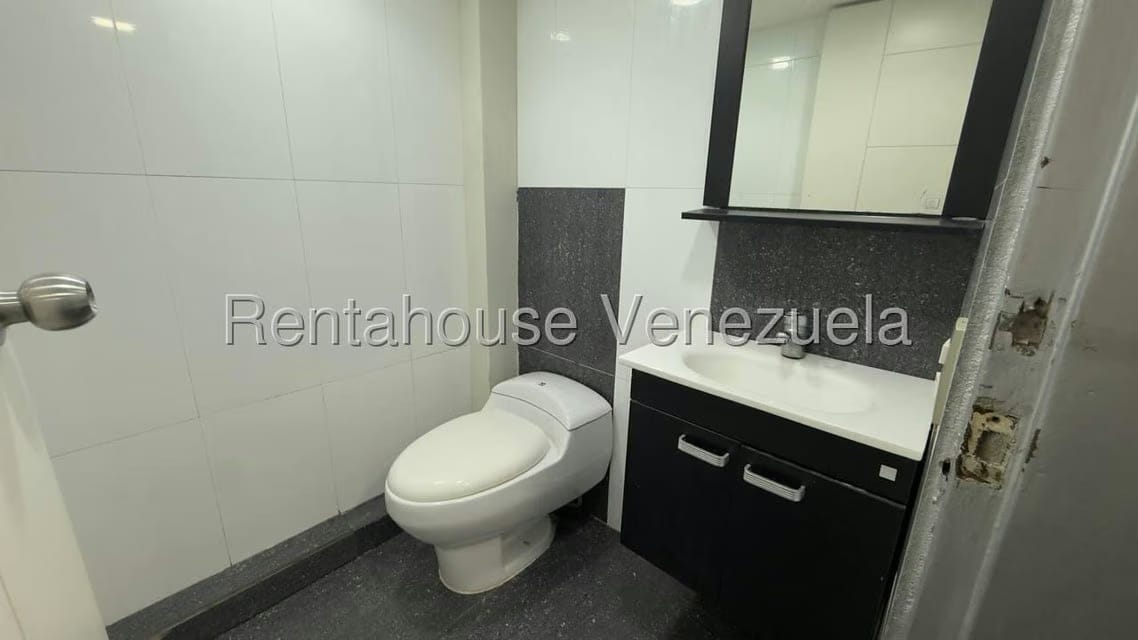 Comercial (Local Comercial) en Alquiler en El Paraiso, Distrito Metropolitano - 28