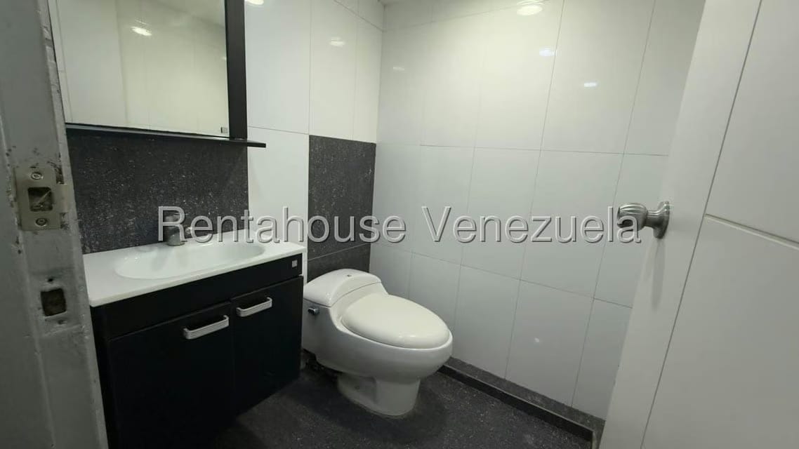 Comercial (Local Comercial) en Alquiler en El Paraiso, Distrito Metropolitano - 29