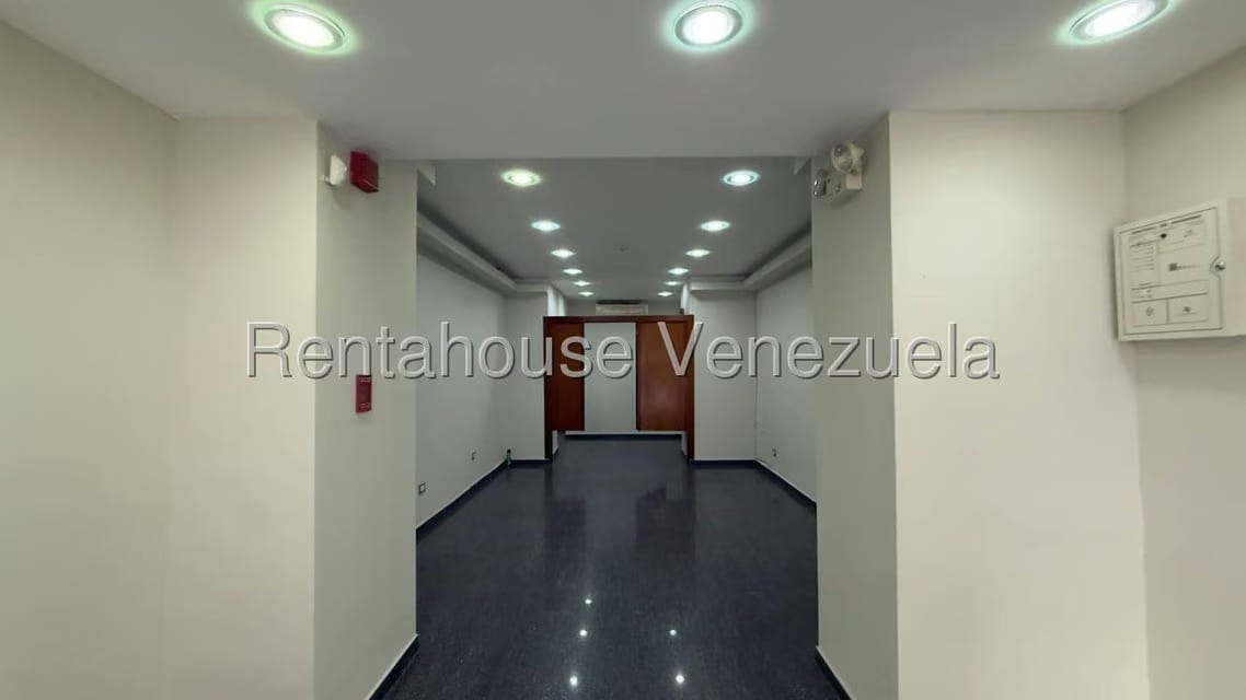 Comercial (Local Comercial) en Alquiler en El Paraiso, Distrito Metropolitano - 4