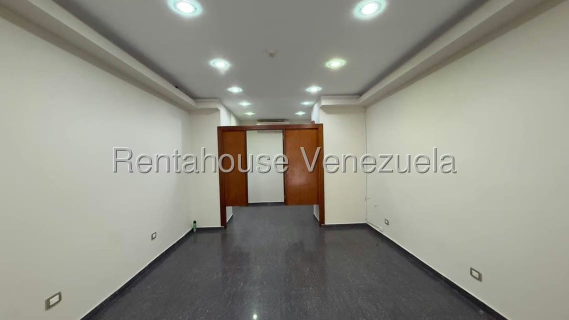 Comercial (Local Comercial) en Alquiler en El Paraiso, Distrito Metropolitano - 5