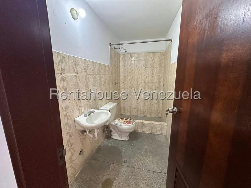 Apartamento (1 Nivel) en Alquiler en Centro, Portuguesa - 4