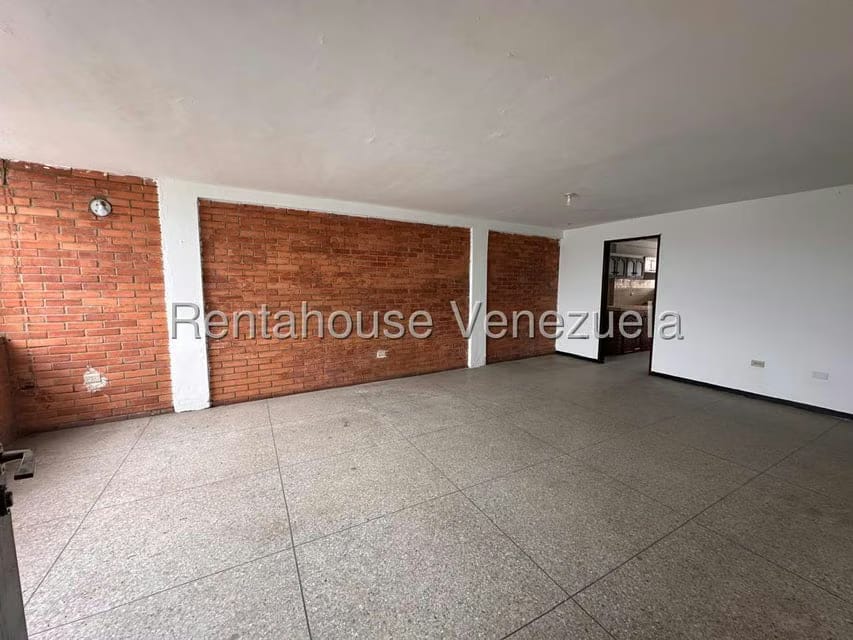 Apartamento (1 Nivel) en Alquiler en Centro, Portuguesa - 5