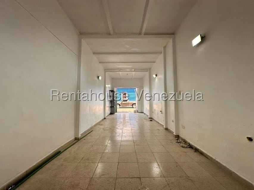 Comercial (Local Comercial) en Alquiler en Catia, Distrito Metropolitano - 3