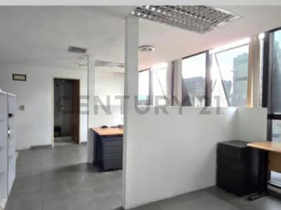 Se vende oficina en Sabana Grande Yep