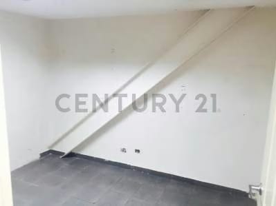 Se vende oficina en Sabana Grande Yep - 8