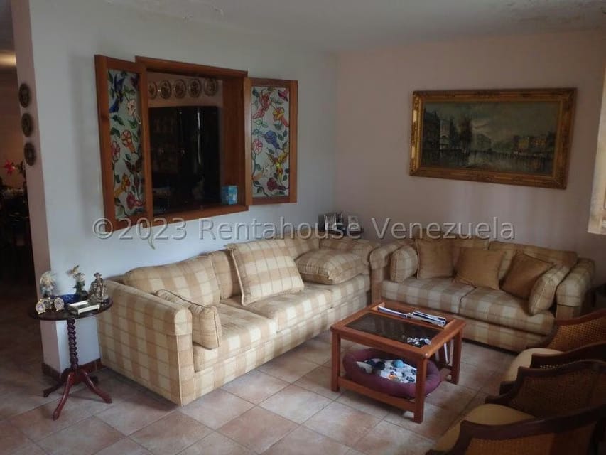 Casa (Multipes Niveles) en Venta en Cumbres de Curumo, Distrito Metropolitano - 3