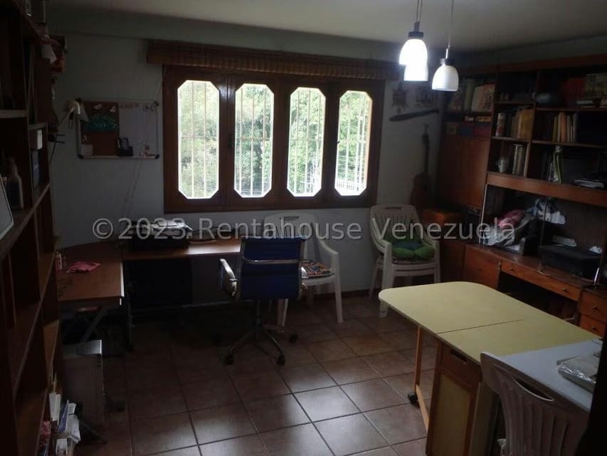 Casa (Multipes Niveles) en Venta en Cumbres de Curumo, Distrito Metropolitano - 21