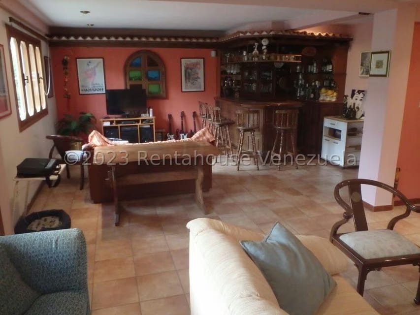 Casa (Multipes Niveles) en Venta en Cumbres de Curumo, Distrito Metropolitano - 25