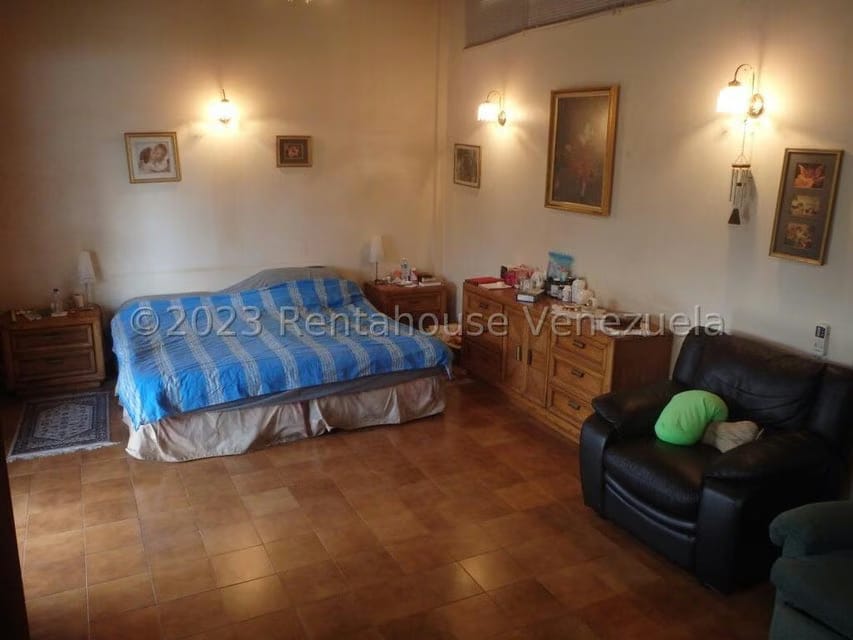 Casa (Multipes Niveles) en Venta en Cumbres de Curumo, Distrito Metropolitano - 34