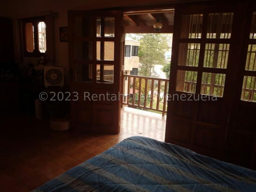 Casa (Multipes Niveles) en Venta en Cumbres de Curumo, Distrito Metropolitano - 36