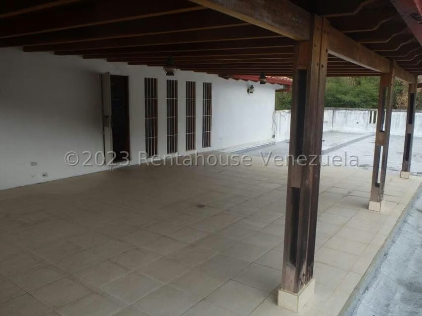 Casa (Multipes Niveles) en Venta en Cumbres de Curumo, Distrito Metropolitano - 48