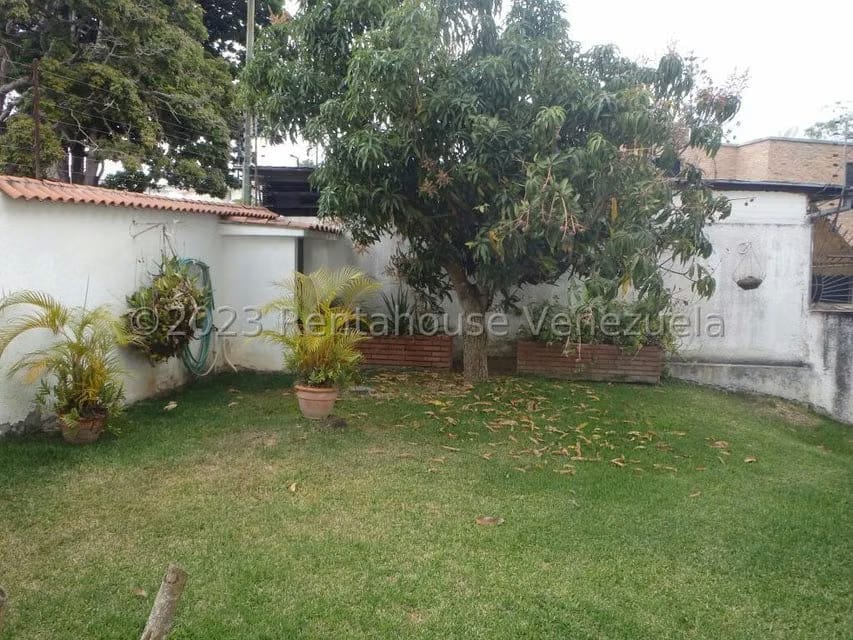 Casa (Multipes Niveles) en Venta en Cumbres de Curumo, Distrito Metropolitano - 50