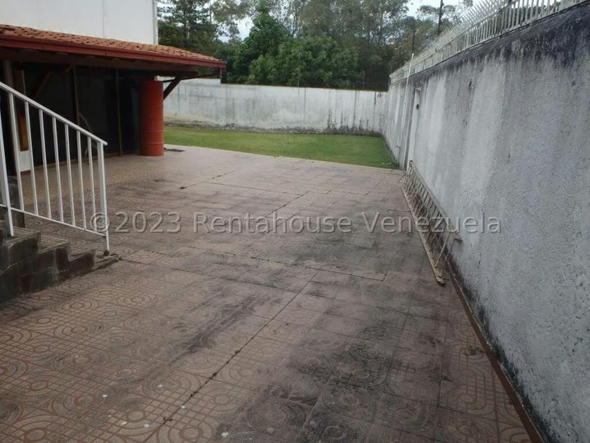 Casa (Multipes Niveles) en Venta en Cumbres de Curumo, Distrito Metropolitano - 56