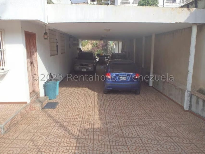 Casa (Multipes Niveles) en Venta en Cumbres de Curumo, Distrito Metropolitano - 62
