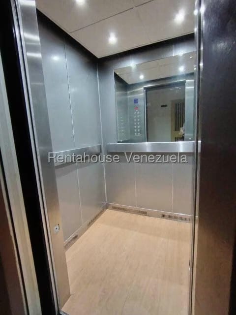 Apartamento (1 Nivel) en Alquiler en Chacao, Distrito Metropolitano - 25