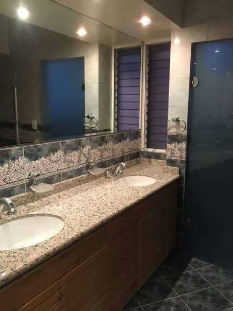 Hermoso, amplio y moderno apartamento. Urb. Miranda - 12