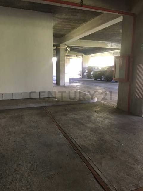 Hermoso, amplio y moderno apartamento. Urb. Miranda - 21