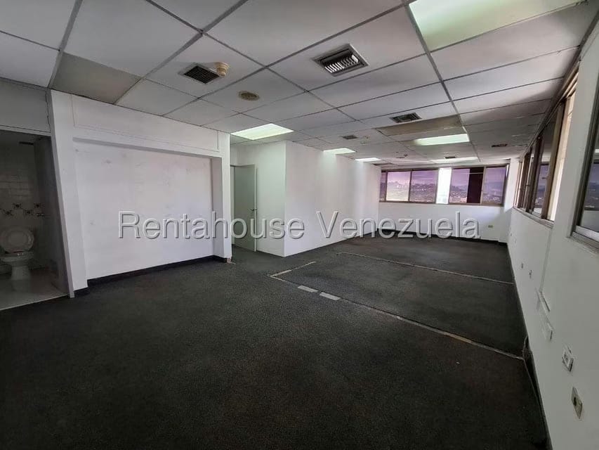 Comercial (Local Comercial) en Alquiler en Los Palos Grandes, Distrito Metropolitano - 6
