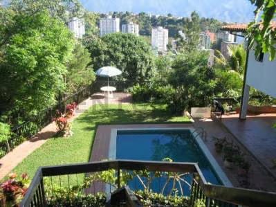 Se vende Casa en en Cerro Verde para remodelar - 2