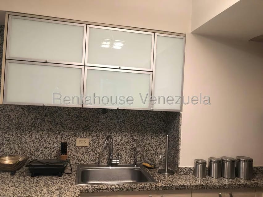 Apartamento (1 Nivel) en Alquiler en Santa Monica, Distrito Metropolitano - 11