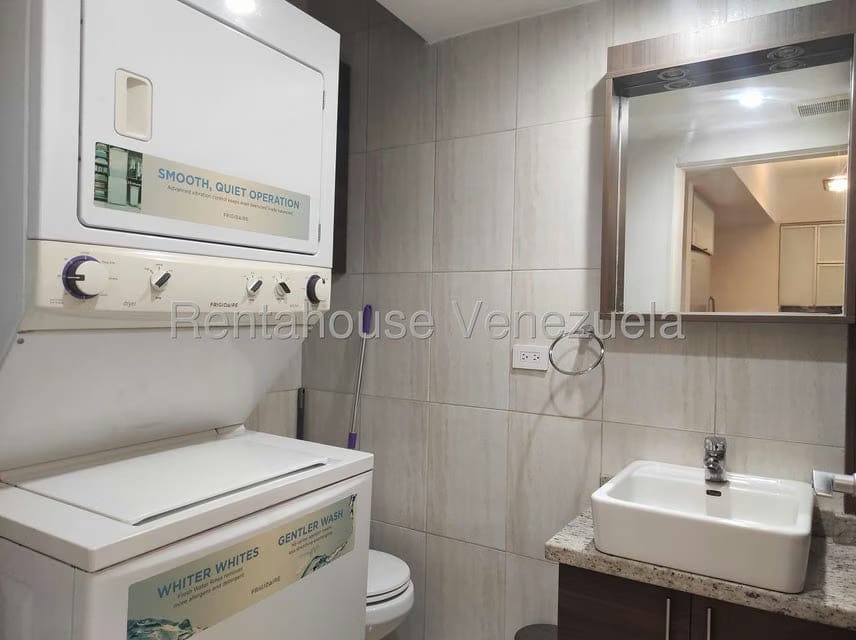 Apartamento (1 Nivel) en Alquiler en Santa Monica, Distrito Metropolitano - 13