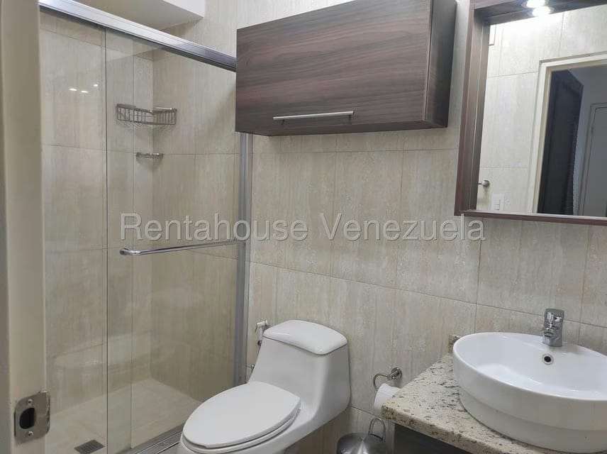 Apartamento (1 Nivel) en Alquiler en Santa Monica, Distrito Metropolitano - 17
