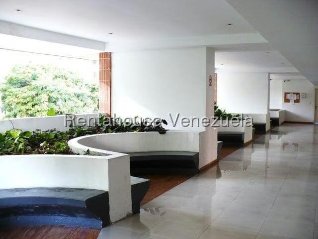 Apartamento (1 Nivel) en Alquiler en Santa Monica, Distrito Metropolitano - 18