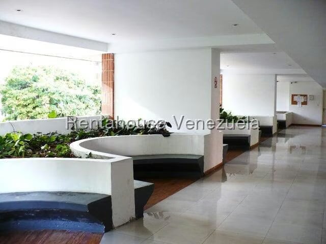 Apartamento (1 Nivel) en Alquiler en Santa Monica, Distrito Metropolitano - 18