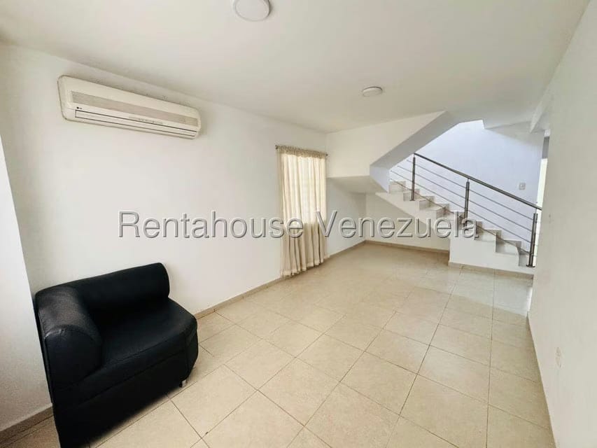 Casa (Duplex) en Venta en Trapiche Villas, Lara - 5