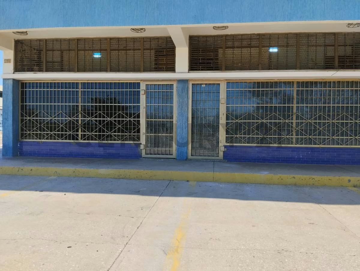 Local Comercial en Edificio Fusagri, frente al Estadio Luis Aparicio