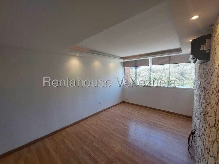 Apartamento (1 Nivel) en Alquiler en Los Naranjos Humboldt, Distrito Metropolitano - 11