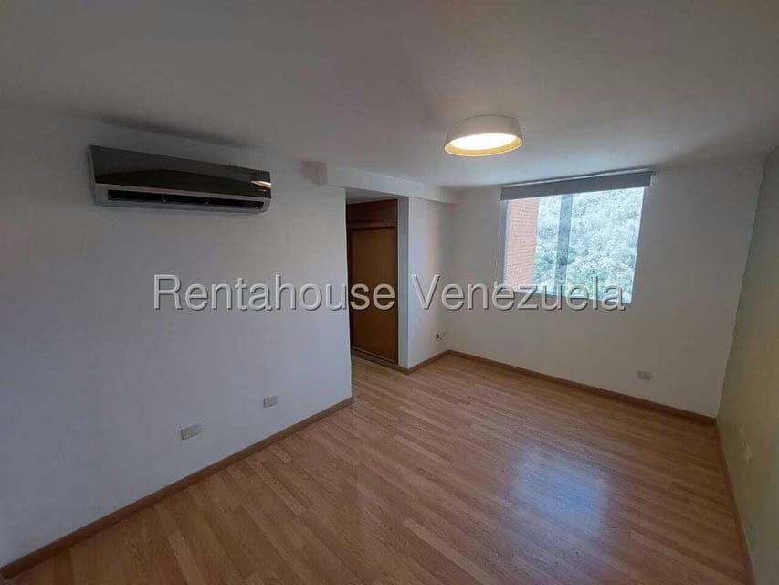 Apartamento (1 Nivel) en Alquiler en Los Naranjos Humboldt, Distrito Metropolitano - 12