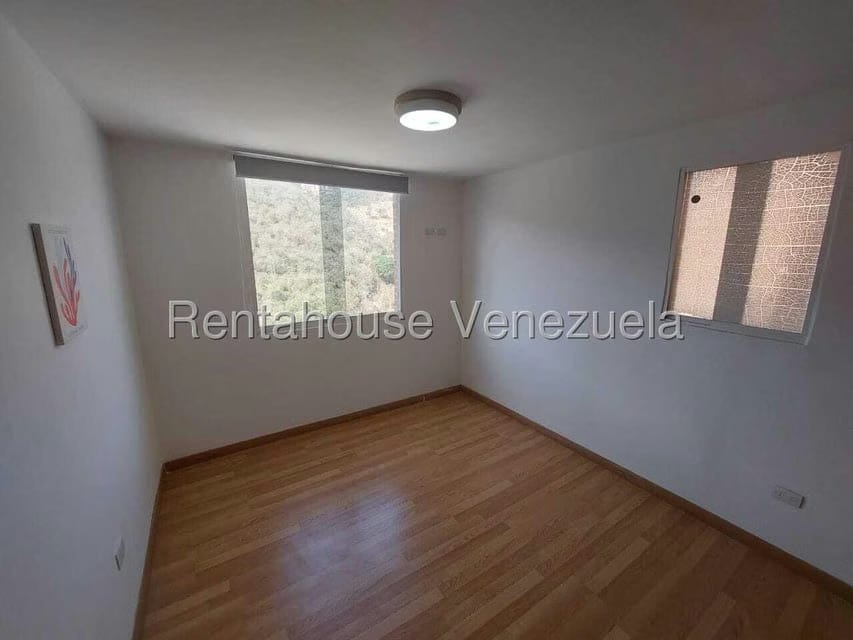Apartamento (1 Nivel) en Alquiler en Los Naranjos Humboldt, Distrito Metropolitano - 17
