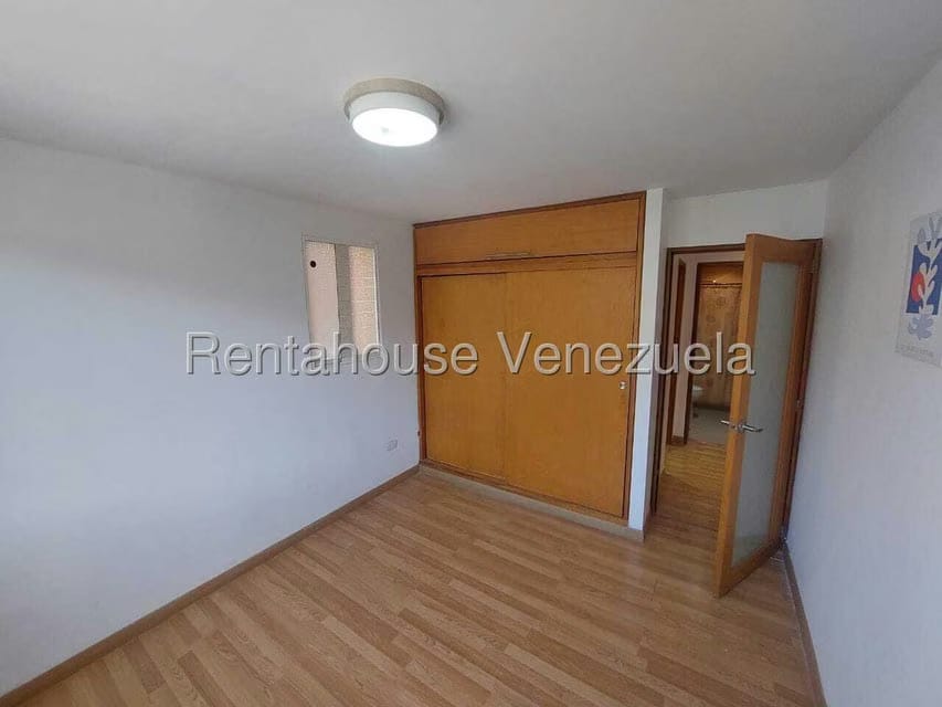 Apartamento (1 Nivel) en Alquiler en Los Naranjos Humboldt, Distrito Metropolitano - 18