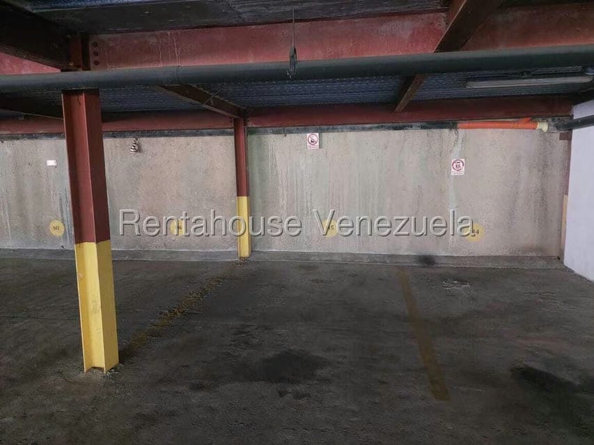 Apartamento (1 Nivel) en Alquiler en Los Naranjos Humboldt, Distrito Metropolitano - 26