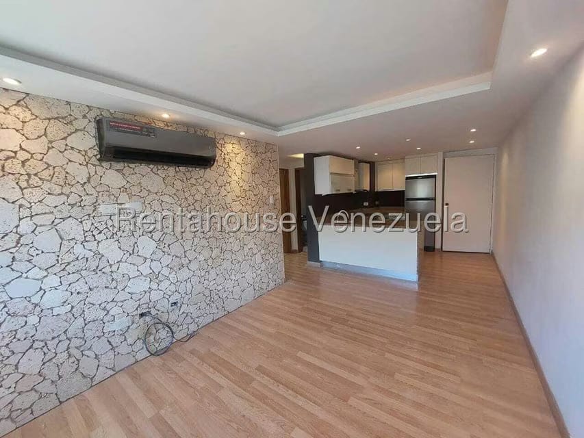 Apartamento (1 Nivel) en Alquiler en Los Naranjos Humboldt, Distrito Metropolitano - 9