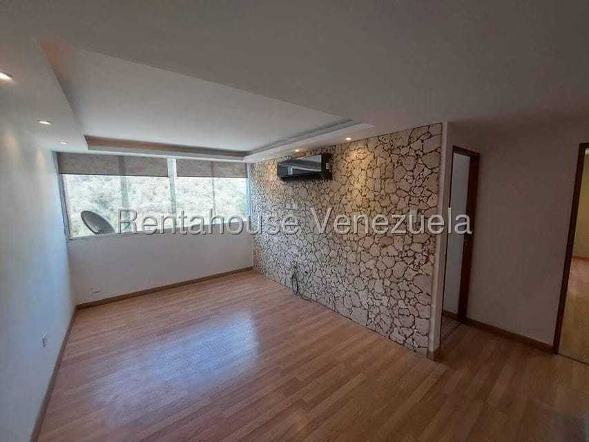 Apartamento (1 Nivel) en Alquiler en Los Naranjos Humboldt, Distrito Metropolitano - 10