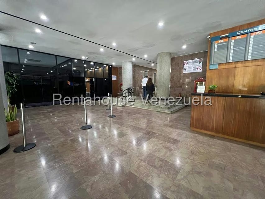 Comercial (Oficina) en Alquiler en La Lagunita Country Club, Distrito Metropolitano - 2