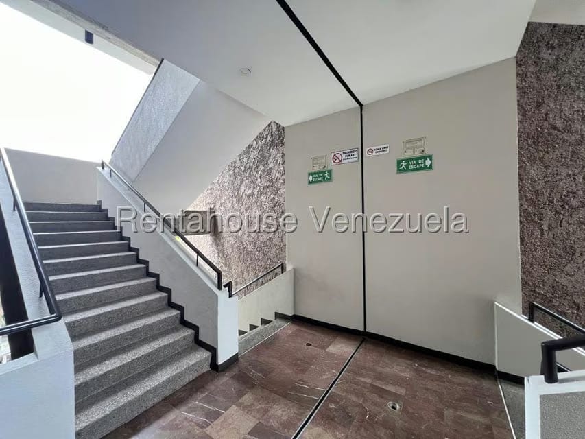 Comercial (Oficina) en Alquiler en La Lagunita Country Club, Distrito Metropolitano - 15