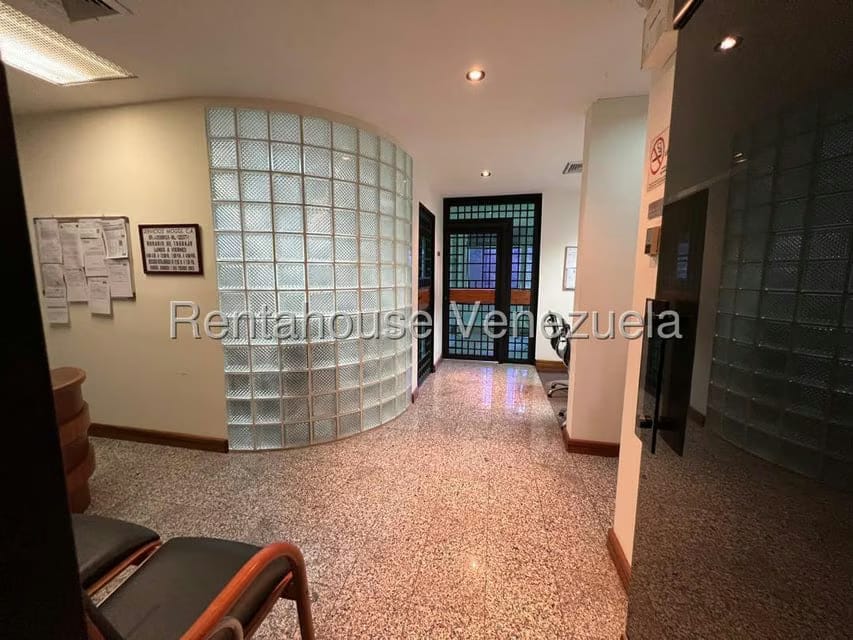 Comercial (Oficina) en Alquiler en La Lagunita Country Club, Distrito Metropolitano - 5