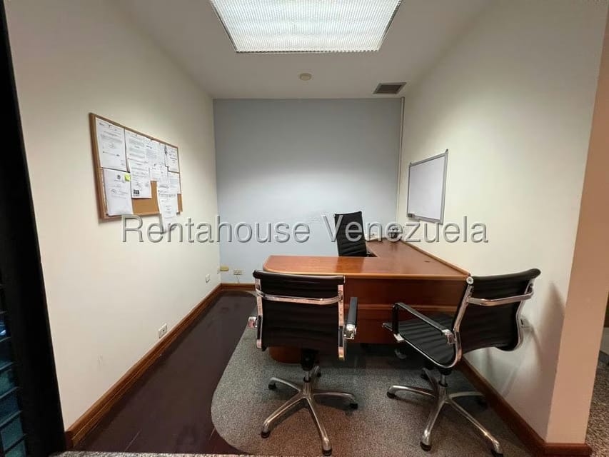 Comercial (Oficina) en Alquiler en La Lagunita Country Club, Distrito Metropolitano - 8