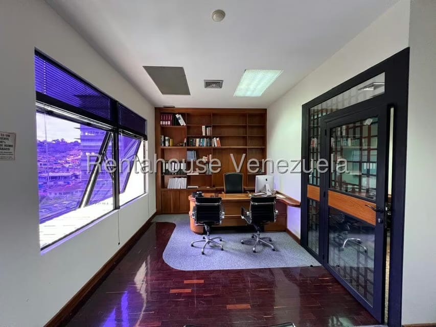 Comercial (Oficina) en Alquiler en La Lagunita Country Club, Distrito Metropolitano - 10