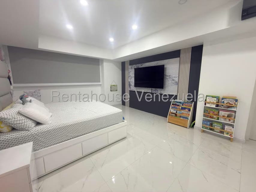 Apartamento (1 Nivel) en Venta en Mirador de Los Campitos I, Distrito Metropolitano - 11