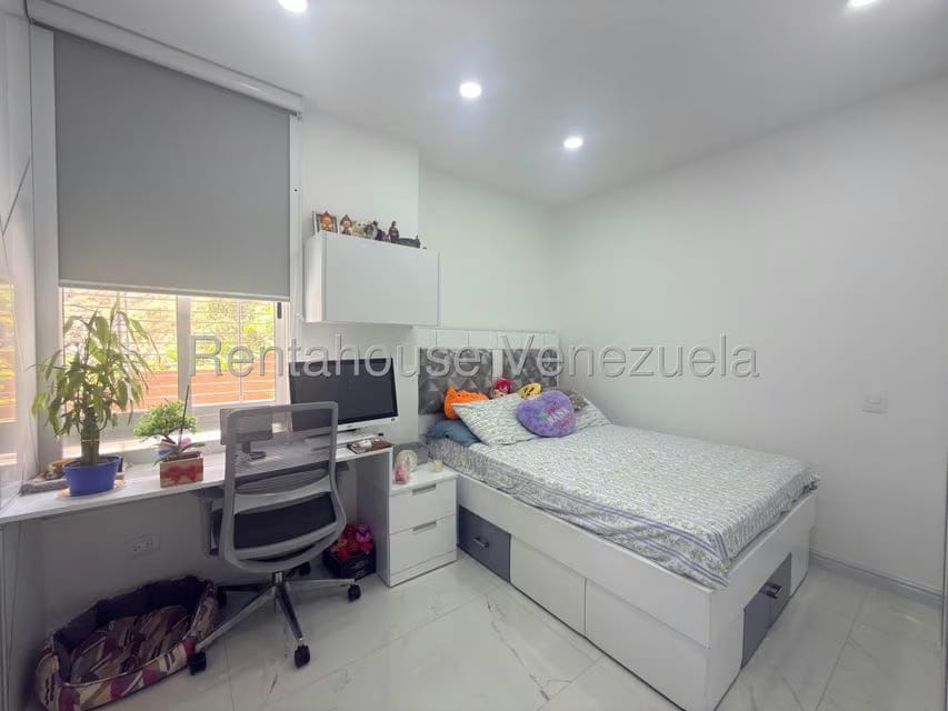 Apartamento (1 Nivel) en Venta en Mirador de Los Campitos I, Distrito Metropolitano - 15
