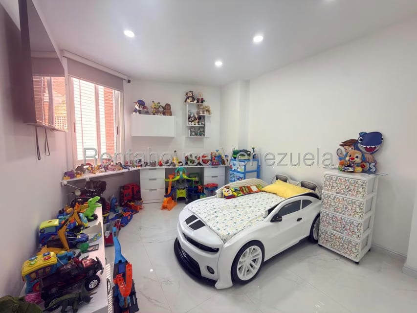Apartamento (1 Nivel) en Venta en Mirador de Los Campitos I, Distrito Metropolitano - 17