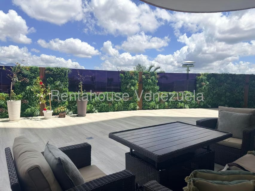 Apartamento (1 Nivel) en Venta en Mirador de Los Campitos I, Distrito Metropolitano - 4