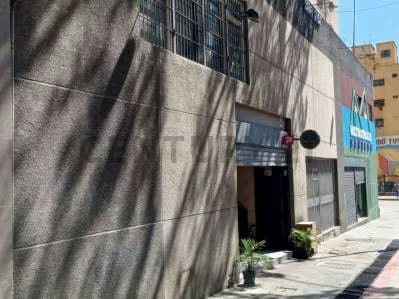 Se Ofrece Oficina en Alquiler Centro de Caracas - 3