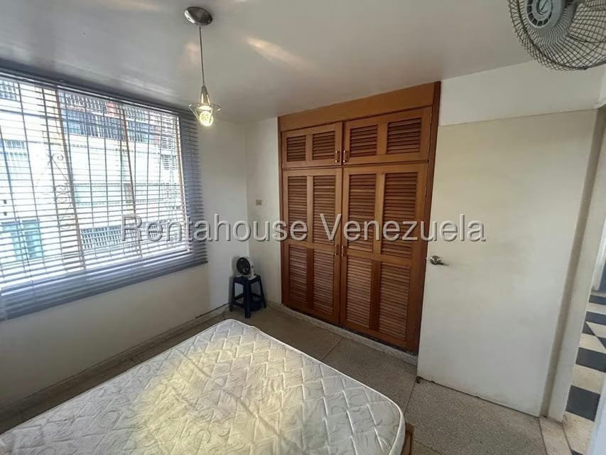 Apartamento (1 Nivel) en Alquiler en San Bernardino, Distrito Metropolitano - 11