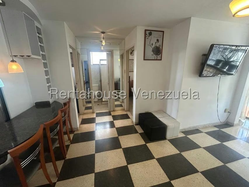 Apartamento (1 Nivel) en Alquiler en San Bernardino, Distrito Metropolitano - 4