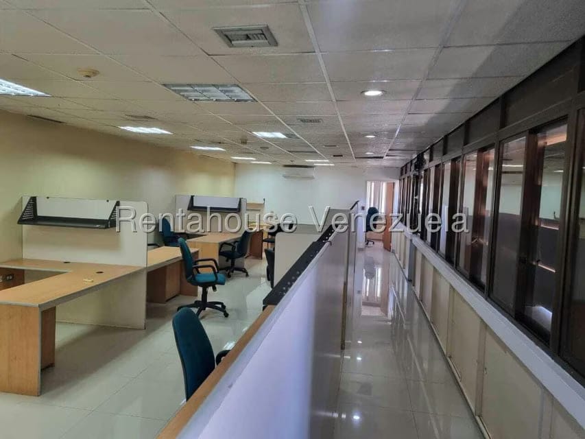 Comercial (Oficina) en Venta en Los Palos Grandes, Distrito Metropolitano - 17